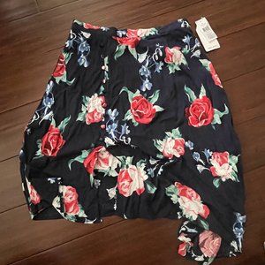 2/$20 NWT Red & Olive Navy Floral Skirt